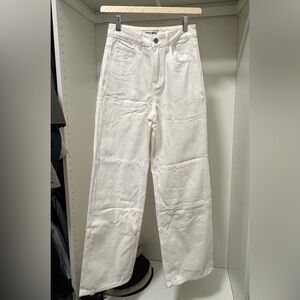 White High-Waisted Jeans